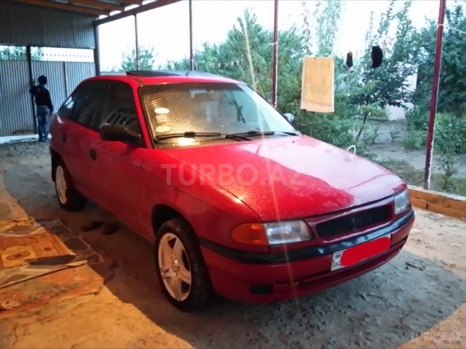 Opel Astra 1996, 235,000 km - 1.4 l - Bakı