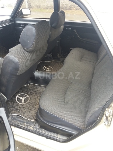 GAZ 24-10 1991, 19,300 km - 1.8 l - Balakən