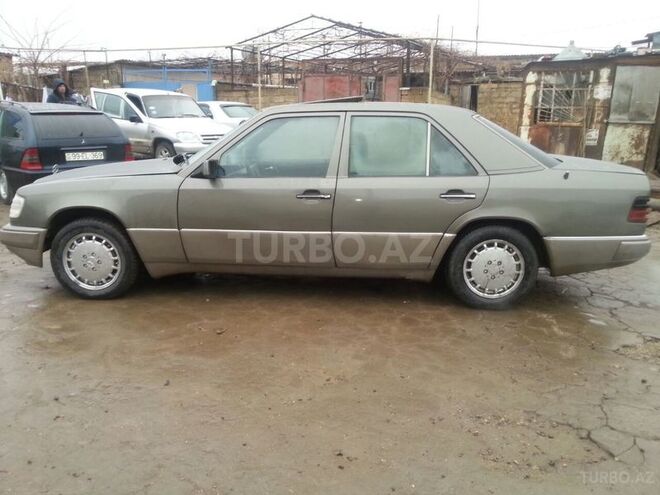Mercedes E 230 1991, 255,142 km - 2.3 л - Sumqayıt