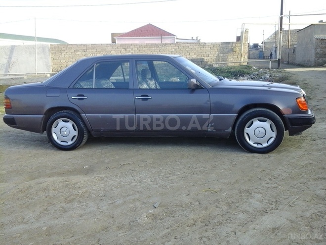 Mercedes E 200 1991, 301,100 km - 2.0 л - Bakı