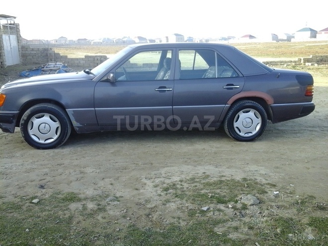 Mercedes E 200 1991, 301,100 km - 2.0 л - Bakı