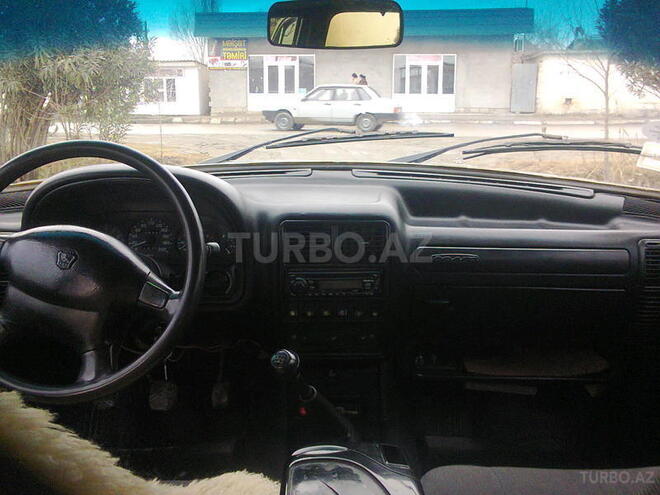 GAZ 3110 1998, 270,000 km - 2.3 л - Ucar