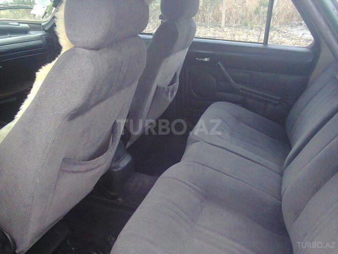 GAZ 3110 1998, 270,000 km - 2.3 л - Ucar