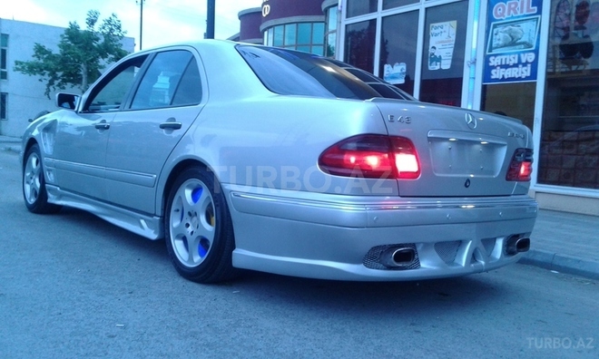 Mercedes E 240 1997, 285,000 km - 2.4 l - Bərdə