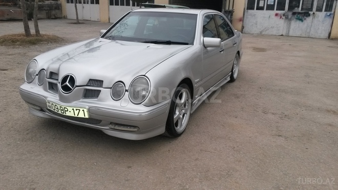 Mercedes E 240 1997, 285,000 km - 2.4 l - Bərdə