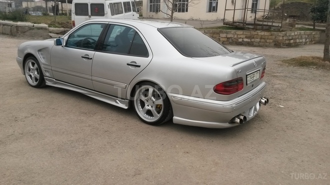 Mercedes E 240 1997, 285,000 km - 2.4 l - Bərdə