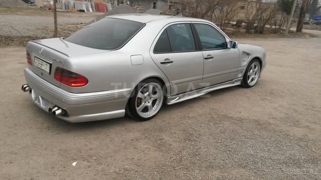 Mercedes E 240 1997, 285,000 km - 2.4 l - Bərdə