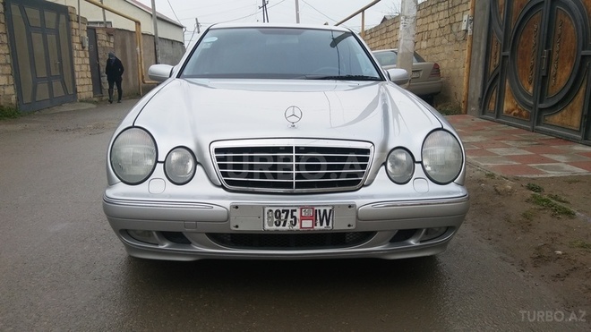 Mercedes E 240 2001, 154,189 km - 2.6 l - Bakı