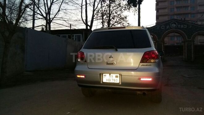 Mitsubishi Airtrek 2001, 256,712 km - 2.0 л - Tovuz