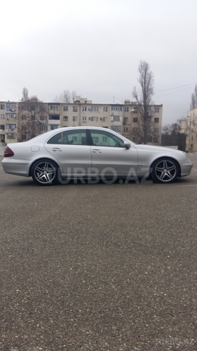 Mercedes E 220 2002, 26,000 km - 2.2 l - Bakı