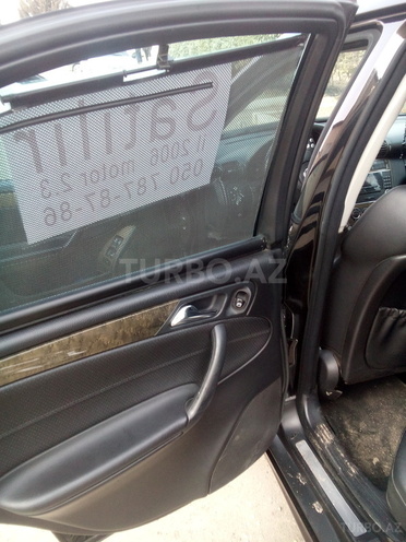 Mercedes C 230 2006, 300,000 km - 2.5 l - Bakı