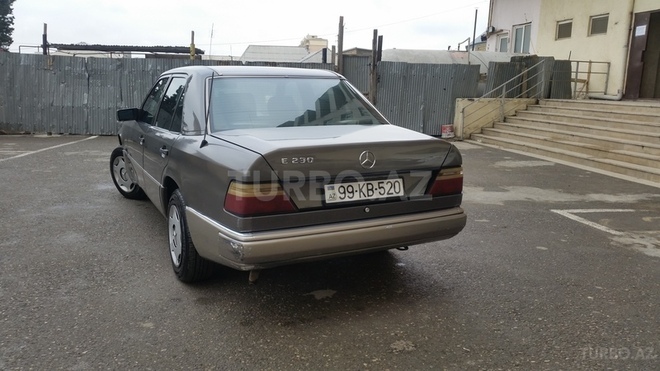 Mercedes E 200 1992, 354,000 km - 2.1 l - Bakı