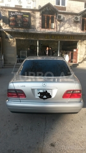 Mercedes E 320 1998, 135,000 km - 3.2 l - Bakı