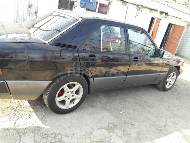 Mercedes 190 1993, 253,680 km - 2.0 l - Beyləqan
