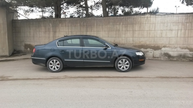 Volkswagen Passat 2005, 213,000 km - 2.0 л - Bakı