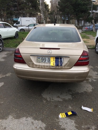 Mercedes E 220 2001, 240,000 km - 2.2 l - Bakı