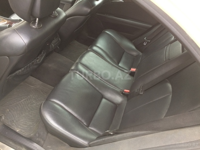 Mercedes E 220 2001, 240,000 km - 2.2 l - Bakı