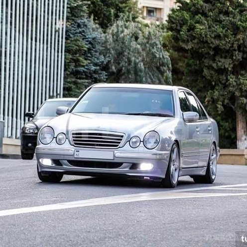 Mercedes E 320 2000, 171,000 km - 3.2 l - Zaqatala
