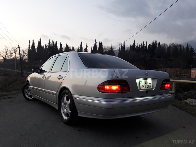Mercedes E 320 2000, 171,000 km - 3.2 l - Zaqatala