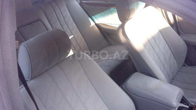 Mercedes E 200 1999, 190,000 km - 2.0 l - Yevlax