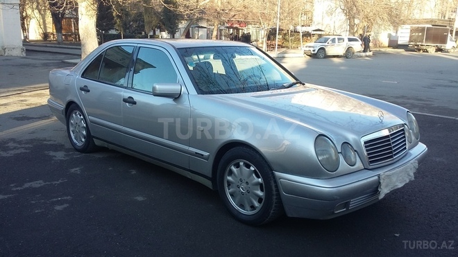 Mercedes E 200 1999, 190,000 km - 2.0 l - Yevlax