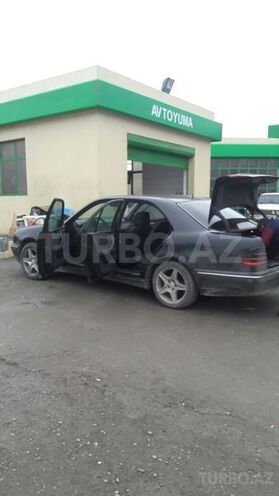 Mercedes E 270 2000, 195,366 km - 2.7 l - Bakı