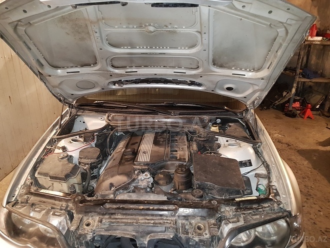 BMW 330 2003, 285,000 km - 3.0 l - Bakı