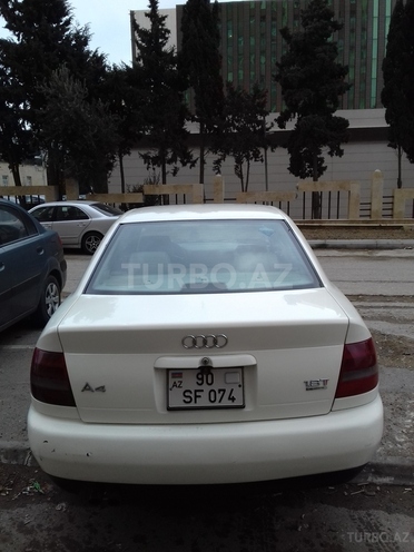 Audi A4 2001, 370,000 km - 1.8 l - Bakı