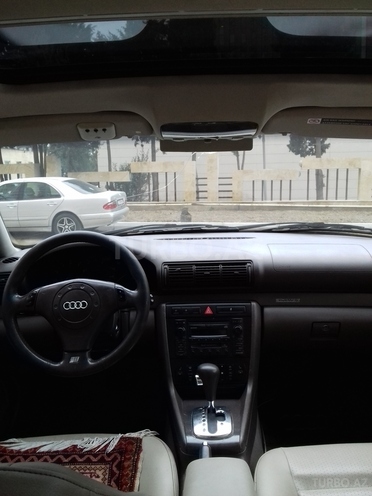 Audi A4 2001, 370,000 km - 1.8 l - Bakı
