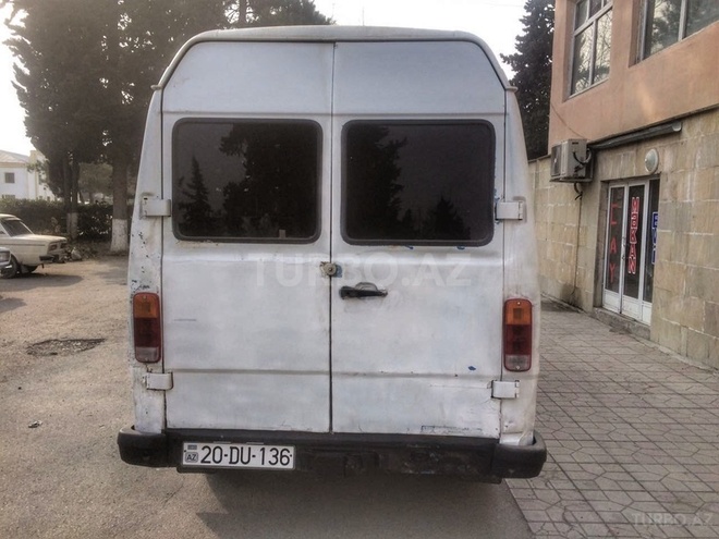 Mercedes 208 D 1994, 87,500 km - 2.5 l - Şirvan