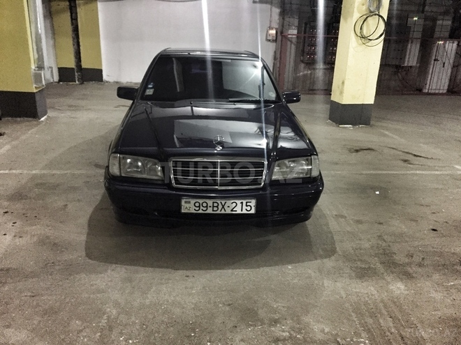 Mercedes C 220 1997, 236,478 km - 2.2 l - Bakı