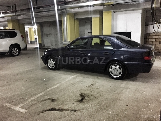 Mercedes C 220 1997, 236,478 km - 2.2 l - Bakı