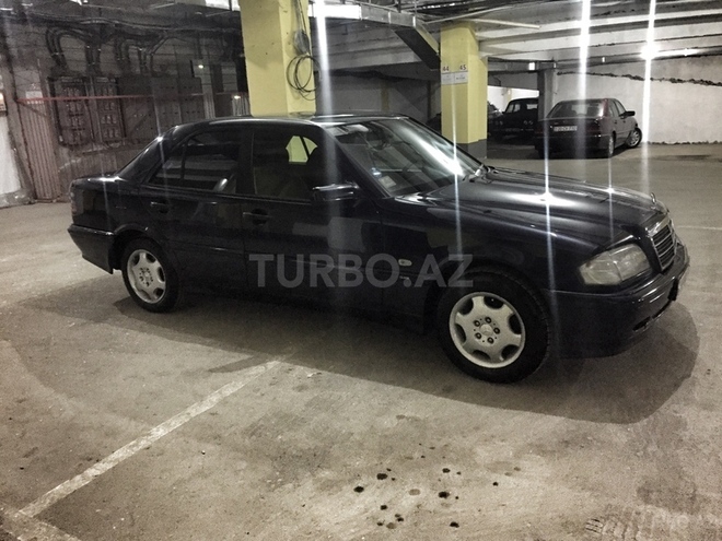 Mercedes C 220 1997, 236,478 km - 2.2 l - Bakı