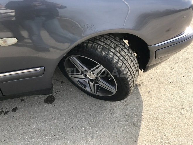 Mercedes E 240 1998, 382,000 km - 2.4 l - Xaçmaz