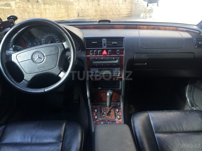 Mercedes C 240 2000, 128,080 km - 2.4 l - Bakı
