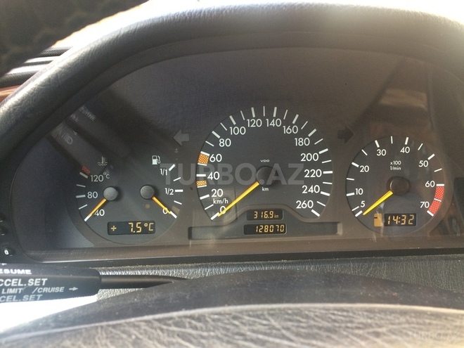Mercedes C 240 2000, 128,080 km - 2.4 l - Bakı