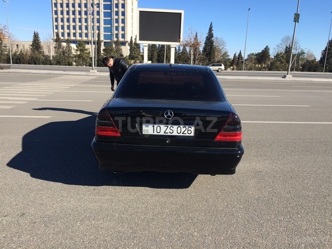 Mercedes C 200 2000, 264,000 km - 2.0 l - Gəncə
