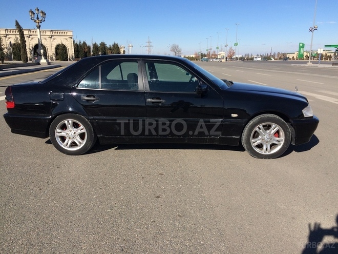Mercedes C 200 2000, 264,000 km - 2.0 l - Gəncə