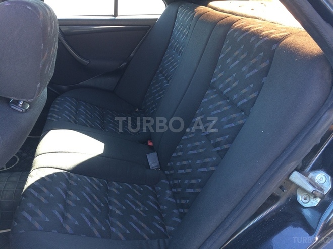 Mercedes C 200 2000, 264,000 km - 2.0 l - Gəncə