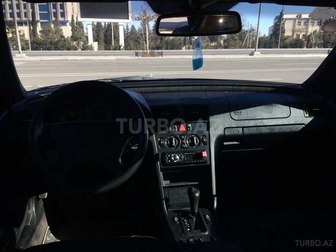 Mercedes C 200 2000, 264,000 km - 2.0 l - Gəncə