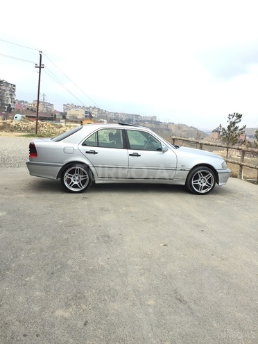 Mercedes C 240 1998, 260,000 km - 2.4 л - Bakı