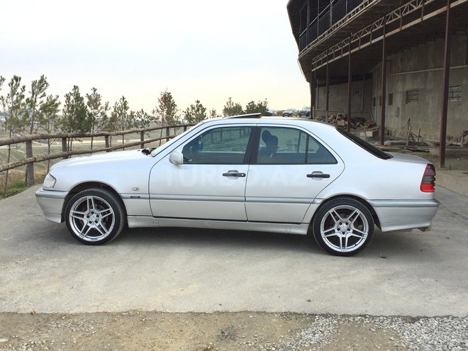 Mercedes C 240 1998, 260,000 km - 2.4 л - Bakı