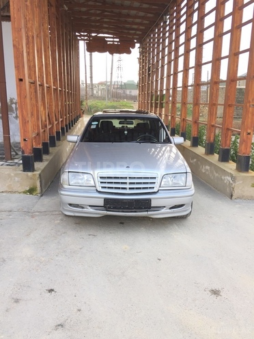 Mercedes C 240 1998, 260,000 km - 2.4 л - Bakı