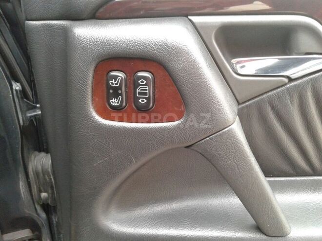 Mercedes E 230 1996, 259,000 km - 2.3 l - Bakı
