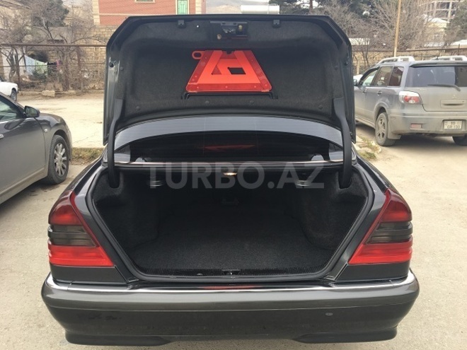 Mercedes C 240 2000, 172,000 km - 2.4 л - Bakı