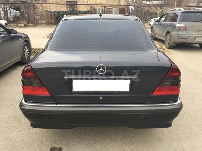 Mercedes C 240 2000, 172,000 km - 2.4 л - Bakı