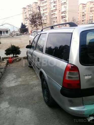 Opel Vectra 1998, 200,000 km - 2.0 l - Bakı