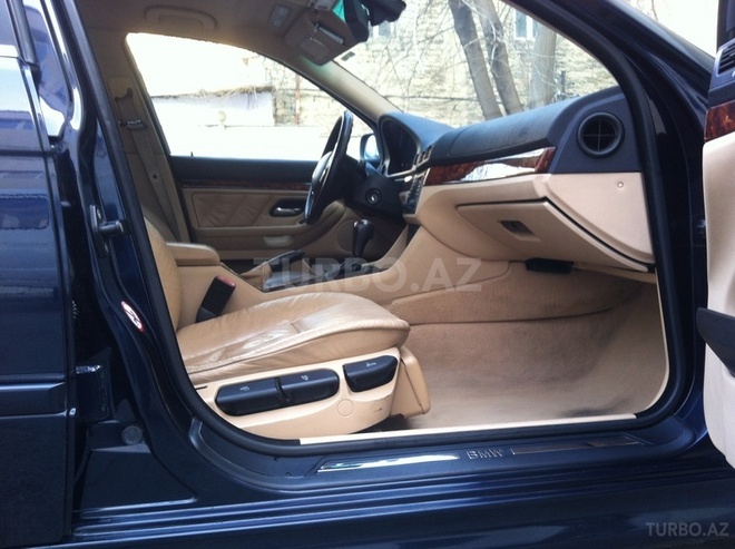 BMW 525 2001, 295,000 km - 2.5 l - Bakı