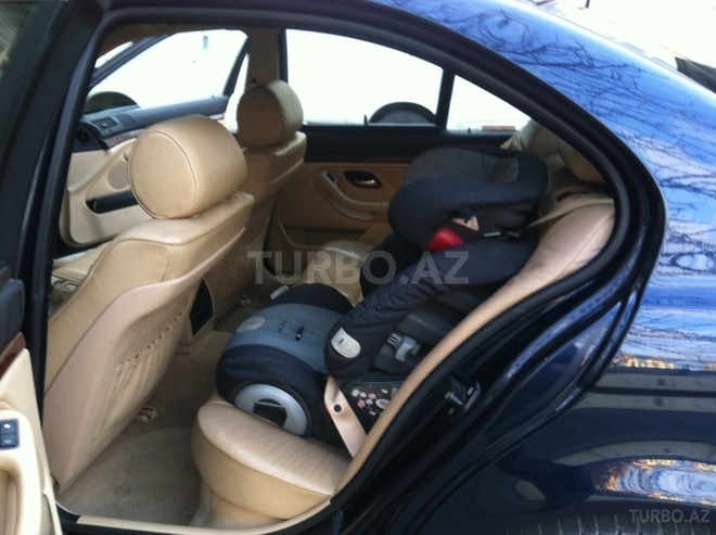 BMW 525 2001, 295,000 km - 2.5 l - Bakı