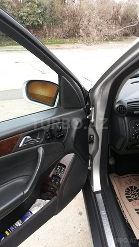 Mercedes C 240 2002, 295,000 km - 2.6 l - Bakı